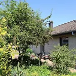 Sonnige In Mit Garten