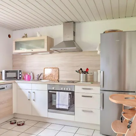 Sunny Flat In With Garden Appartement