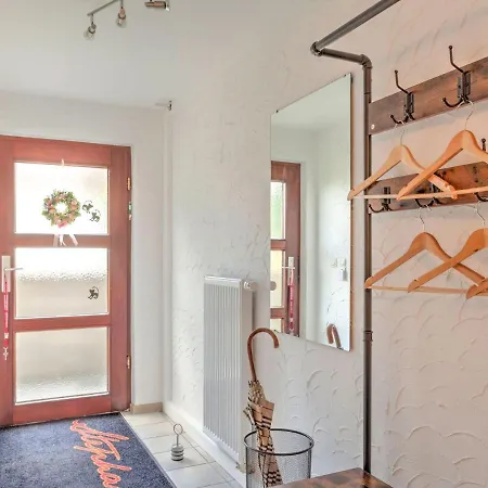 Sunny Flat In With Garden Bad Driburg
