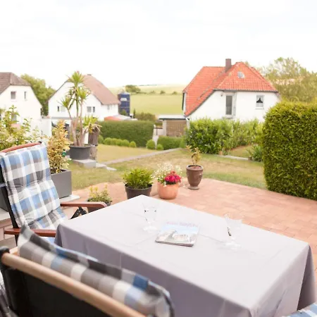 Appartement Sunny Flat In With Garden
