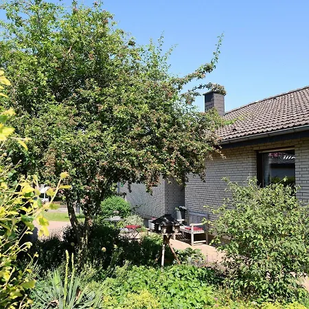 Sunny Flat In With Garden Appartement