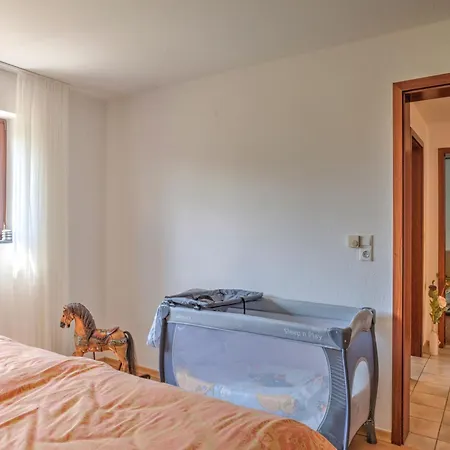 Apartamento Sonnige In Mit Garten