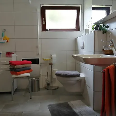 Sonnige In Mit Garten Apartamento