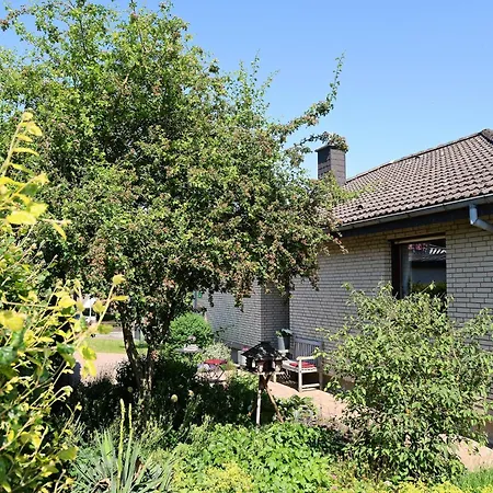 Sonnige In Mit Garten