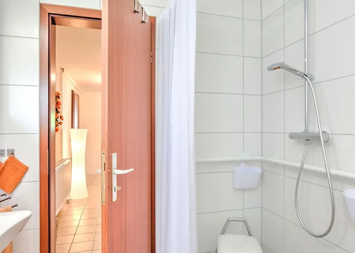 Sonnige In Mit Garten Bad Driburg